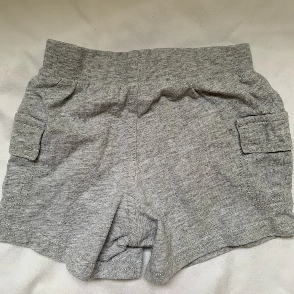 The Children’s Place 3-6 month summer set - 3 shorts and a onesie